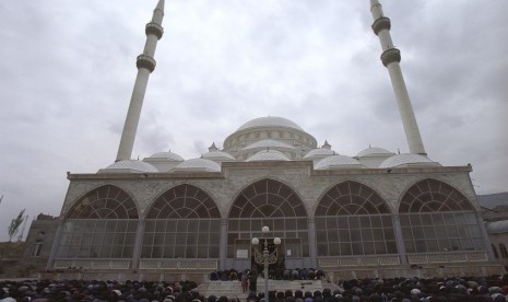 Masjid Agung di Makhachkala, Dagestan.