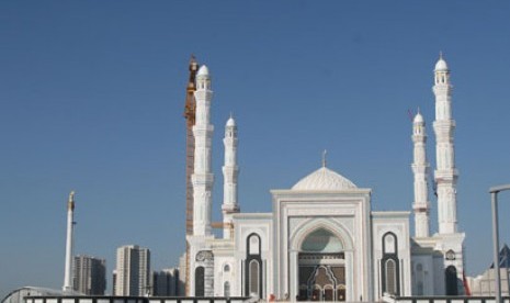 Masjid Agung Hazrat Sultan di Astana, Kazakstan