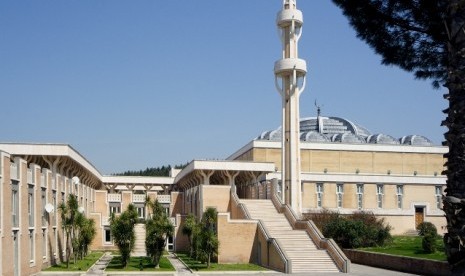 Masjid di Italia Dibuka Kembali. Masjid Agung Roma, Italia.