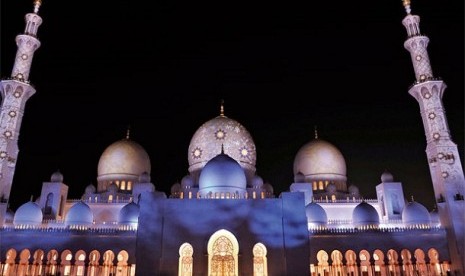 Masjid Agung Shaikh Zayed.