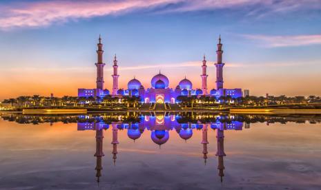 Masjid Sheikh Zayed Keluarkan Kalender Baru Hijriah. Foto:  Masjid Agung Sheikh Zayed Abu Dhabi