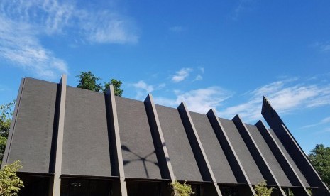 Masjid Al Ahdhar, Green Park, masjid berkonsep hijau di Kota Bekasi. 