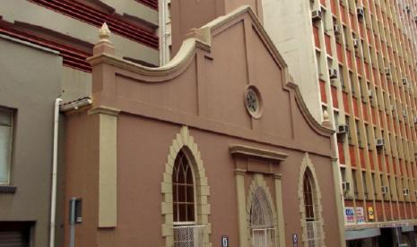 Masjid Al Akbar atau dikenal dengan Masjid Grace Street di Eastern Cape, Afrika Selatan