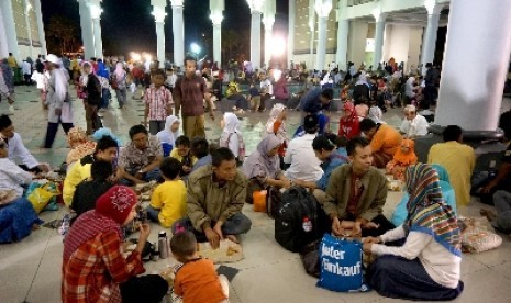 Masjid Al Akbar Surabaya