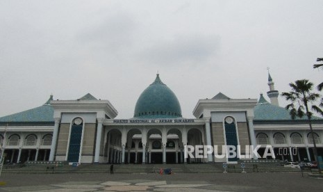 Masjid Al Akbar Surabaya