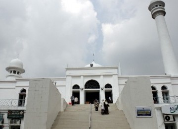 Masjid Al-Azhar di Jakarta.