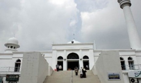 Masjid Al-Azhar di Jakarta.