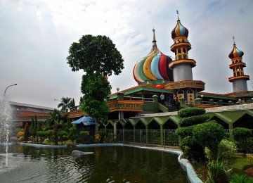 Masjid Al-Furqan dI kargo area Soekarno - Hatta. (Republika/Agung Supriyanto)