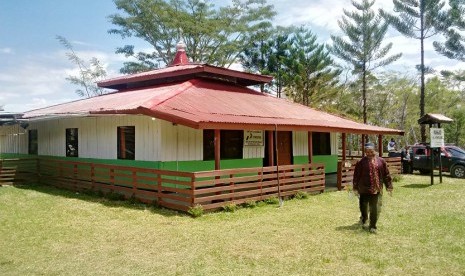 Masjid Al Muhtadin, Jegara, Jayawijaya, Papua.