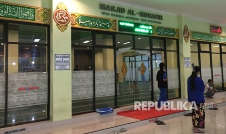 Masjid  Al-Musafir di Terminal Bus Tirtonadi Solo.