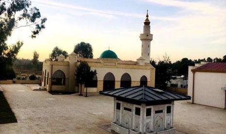 Masjid-masjid bersejarah di Ethiopia terancam dampak konflik. Masjid Al-Nejashi di Ethiopia yang rusak akibat konflik diperbaiki.