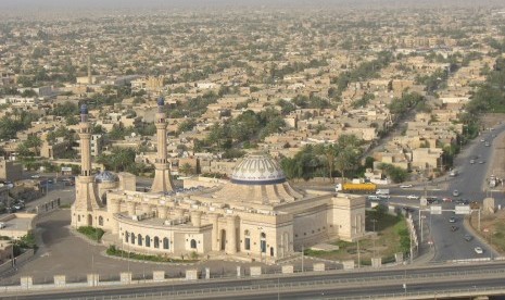 Masjid Al-Nida di pusat Kota Baghdad, Irak.