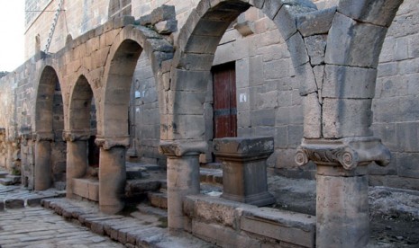 Masjid Al-Umari di Busra, Suriah.