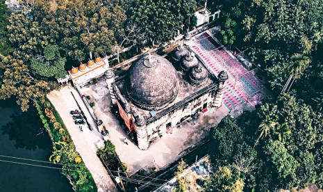 Masjid Atia di Bangladesh yang berusia leih dari 400 tahun berada di ambang kehancuran. Masjid Atia, Situs Bersejarah Berusia 400 Tahun di Bangladesh Perlu Renovasi Mendesak