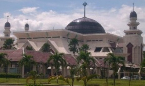 Masjid At-Tin dan Sunda Kelapa Ikuti Kebijakan Pemerintah. Foto: Masjid Attin