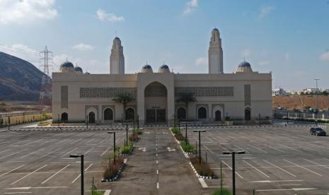 Masjid Baru di Bausher