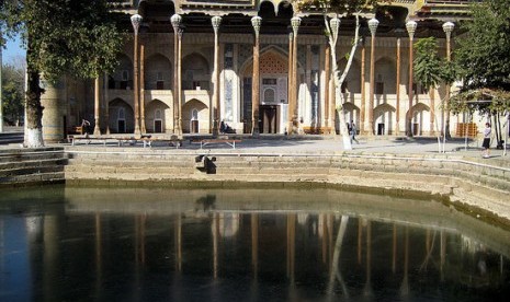 Masjid Bolo Hauz