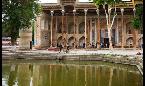 Masjid Bolo Hauz