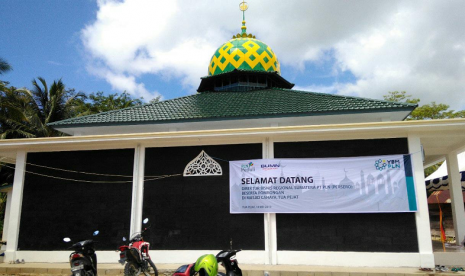 Masjid Cahaya yang dibangun oleh PLN Sumbar di Kelurahan Tua Pejat, Kecamatan Sipora Utara, Kabupaten Kepulauan Mentawai. 