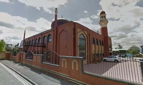 Masjid Central Oxford di Manzil Way, Cowley, Inggris. Ilustrasi