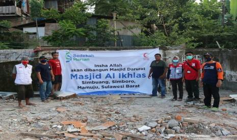 Masjid Darurat Al Ikhlas di Sulbar