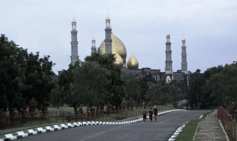 Masjid Dian Al-Mahri (Masjid Kubah Emas)