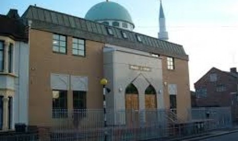  Masjid E Umer, yang berada di Queens Road, Walthamstow, London Raya, Inggris.