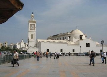 Masjid el-Kebir Djamaa menjadi salah satu dari tiga masjid termegah di Aljazair.