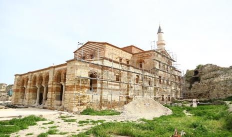 Masjid Enez Fatih di Edirne Dibuka Kembali Setelah 56 Tahun. Masjid Enez Fatih yang bersejarah di provinsi barat laut Edirne, Turki, 13 Juni 2021.