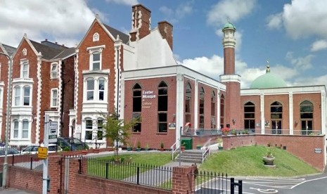 Dewan Muslim Inggris Imbau Jamaah Tetap di Rumah Masjid Exeter di Devon, Inggris.(The Telegraph)