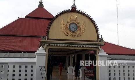 Masjid Gedhe Kauman menyediakan gule kambing  untuk buka puasa, gule kambing yang merupakan takjil khasnya Masjid.Gedhe Kauman.