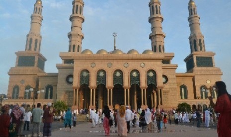 Masjid Islamic Centre Samarinda, Kalimantan Timur.