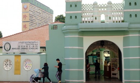 Masjid Jamae atau Masjid Chulia di Jalan South Bridge distrik Chinatown Singapura.