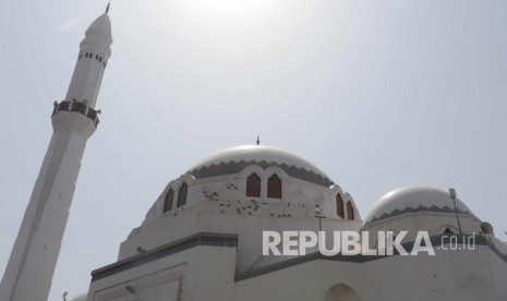  Masjid Jumat terletak tidak jauh dari Masjid Quba di Madinah, Arab Saudi. Masjid ini dibangun untuk memperingati lokasi Rasulullah pertama kali melaksanakan Shalat Jumat yang dahulunya adalah lembah bernama Wadi Ranuna. 