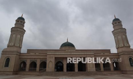 Provinsi Xinjiang Muslim diperebutkan banyak kekuasaan sepanjang sejarah Masjid kampus Xinjiang Islamic Institute (XII) Urumqi, Daerah Otonomi Xinjiang, China. 