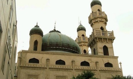 Masjid Kobe, Tetap Kukuh Berdiri Saat Jepang Dibom Musuh. Masjid Kobe di Nakayamate Dori, Chuo-ku, Kota Kobe, Prefektur Hyogo, Jepang.