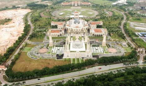 Masjid Kota Iskandar, Johor Bahru, Malaysia.