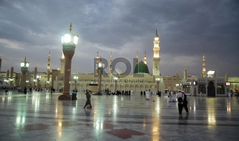 Masjid Nabawi di Madinah