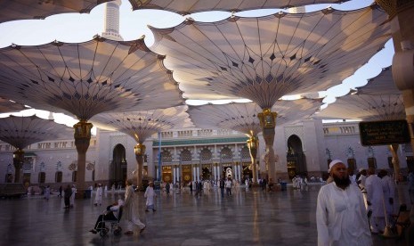 Masjid Nabawi di Madinah, Arab Saudi.