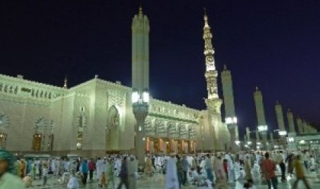 Masjid Nabawi di Madinah, Arab Saudi.