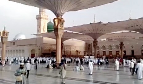 Masjid Nabawi di Madinah, Arab Saudi