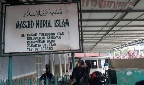 Masjid Nurul Islam di Kelurahan Tulodong Atas, Kebayoran Baru, Jakarta Selatan.