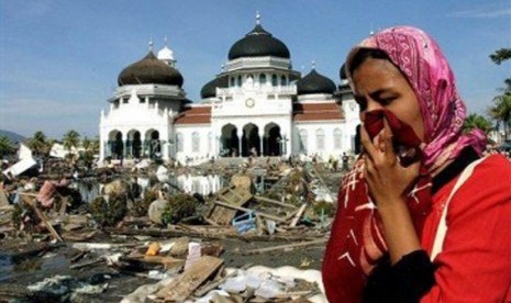 Masjid Raya Aceh pascaterjangan tsunami