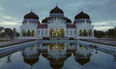 Masjid Raya Baiturrahman, Banda Aceh, ilustrasi