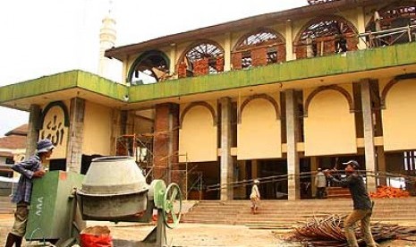 Masjid Raya Bogor yang tengah direvitalisasi