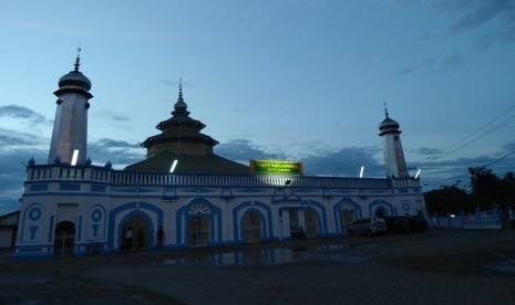 Masjid Raya Ganting di Padang, Sumatra Barat.