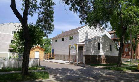 Pemuda Muslim Edmonton Galang Dana untuk Masjid. Masjid Sahaba atau Downtown Islamic Association di Edmonton Kanada.