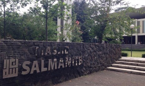 Wakaf Salman Bantu Perluasan Masjid An Nuur Muararajeun . Foto:   Masjid Salman ITB