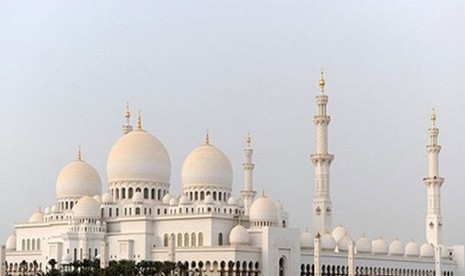 Masjid Sheikh Zayed Bin Sultan Al Nahyan di Abu Dhabi