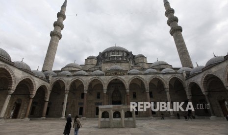 Masjid Sulaimaniyah, peninggalan era Khalifah Utsmaniyah.